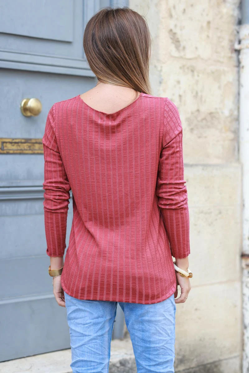 Petit pull bois de rose stretch et confort tout doux côtelé col V