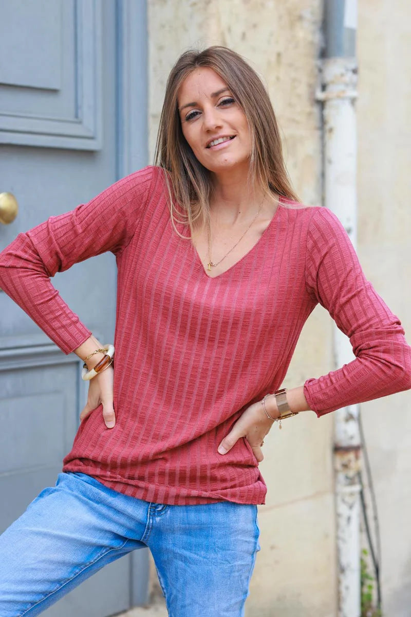 Petit pull bois de rose stretch et confort tout doux côtelé col V
