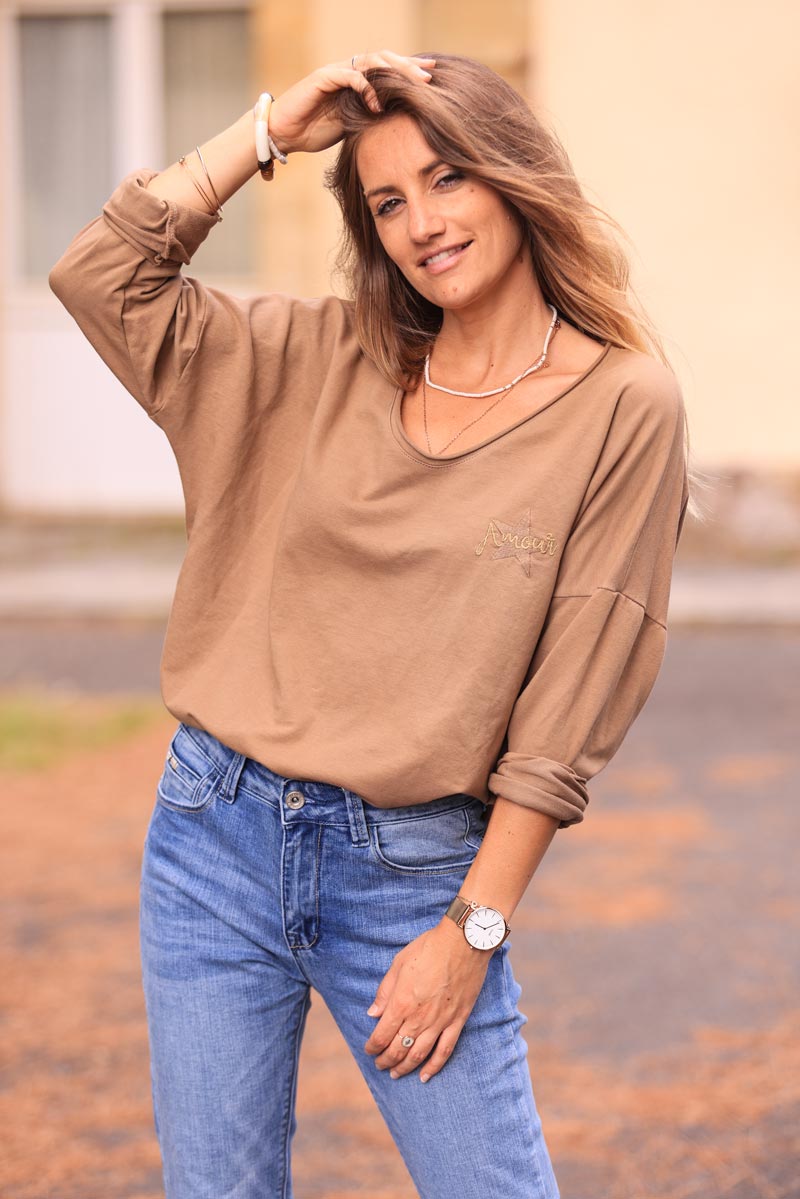 Petit pull confort camel broderie étoile et Amour doré