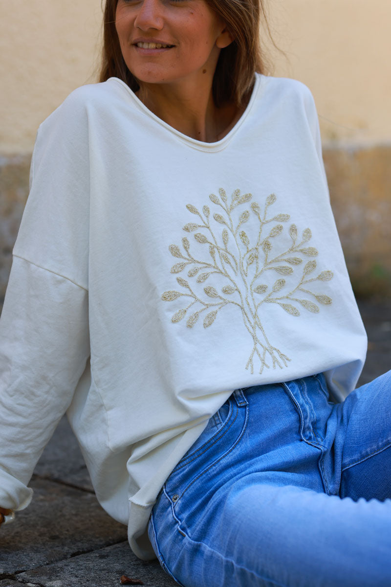 Petit pull confort loose blanc cassé broderie arbre de vie fils dorés