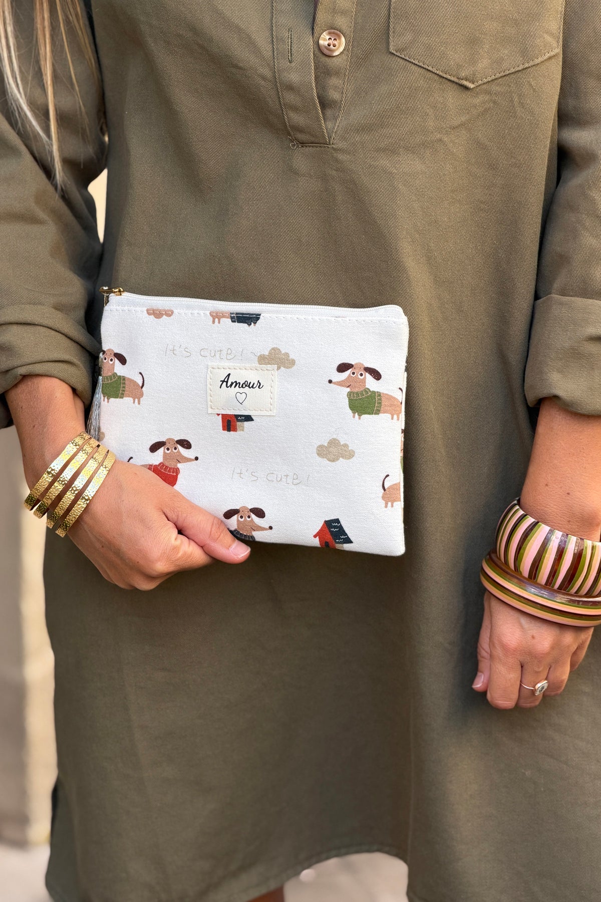 Pochette beige imprimé chiens teckels Amour