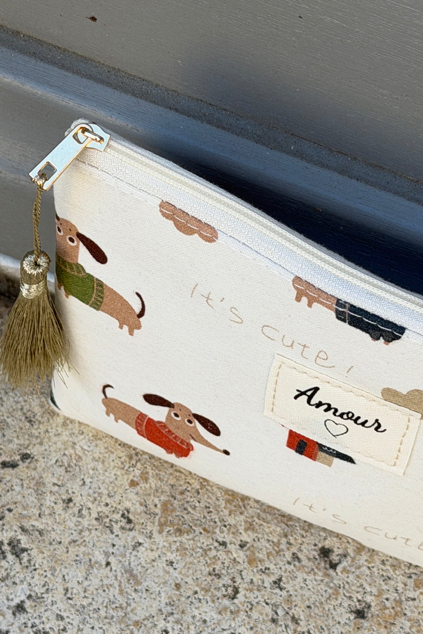 Pochette beige imprimé chiens teckels Amour