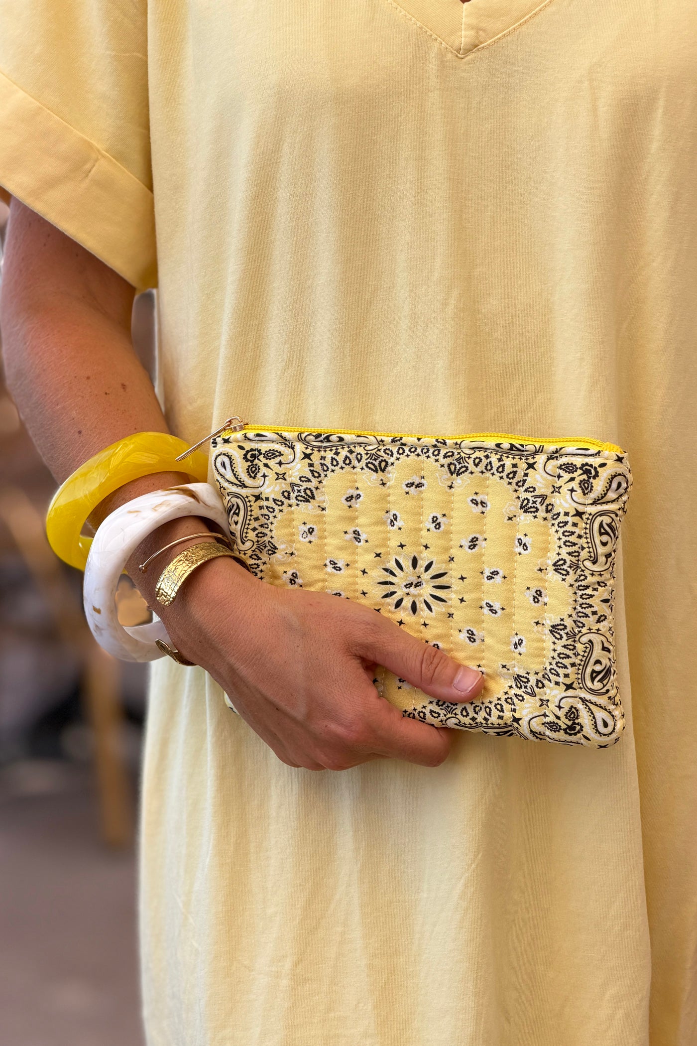 Pochette en gaze de coton imprimé bandana jaune