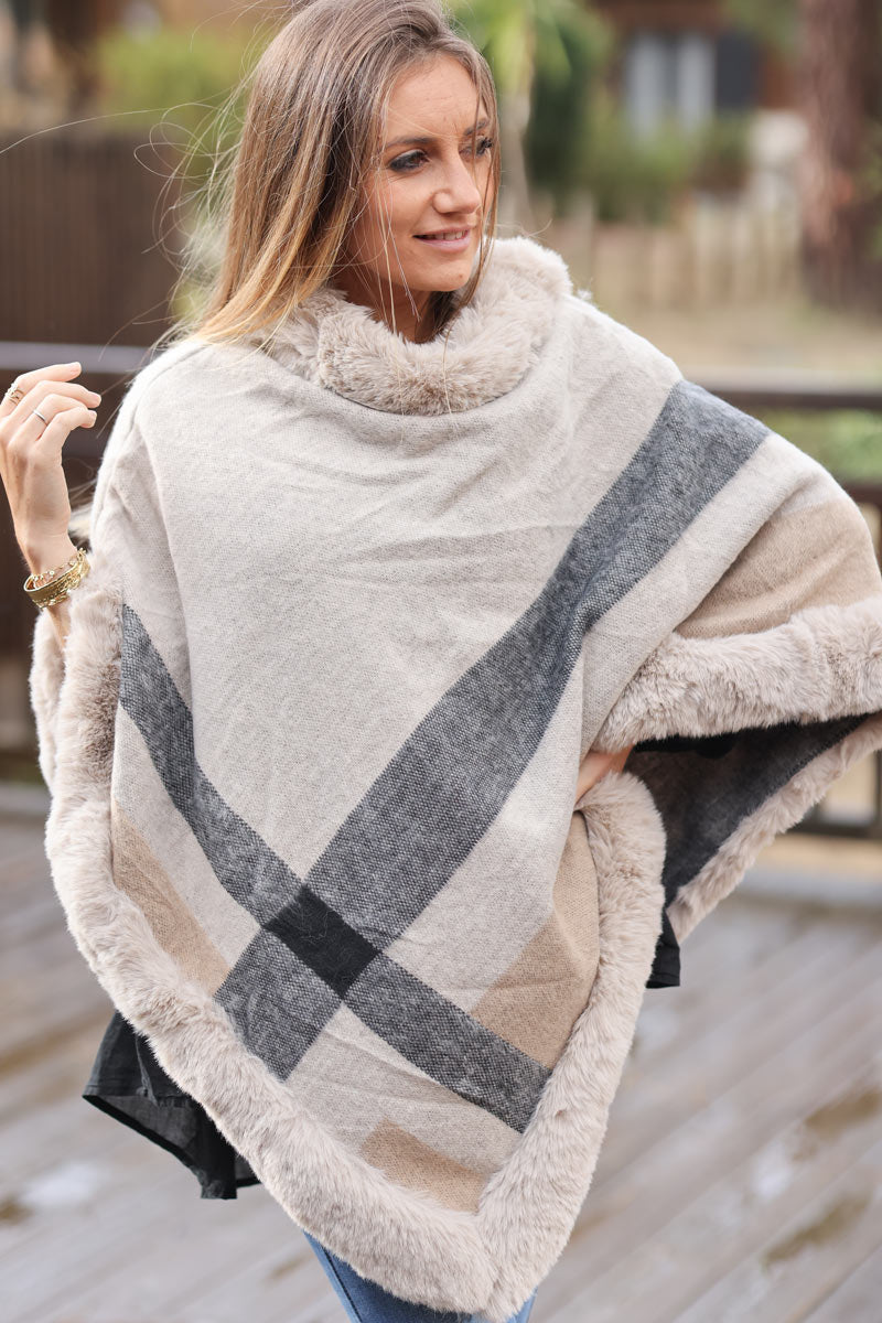 Poncho beige con rayas de cuadros estilo tartán de pelo sintético