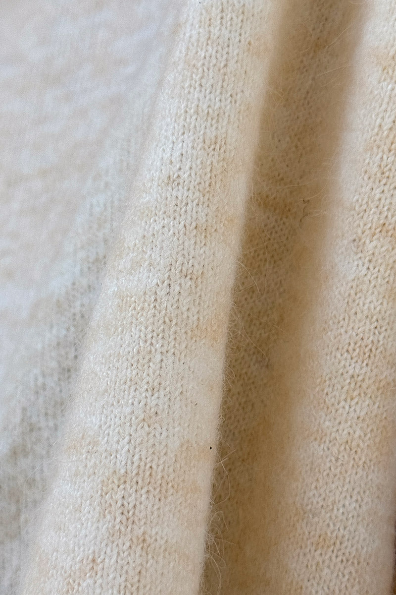 Pull basique beige en petite maille chiné couture apparente col bateau