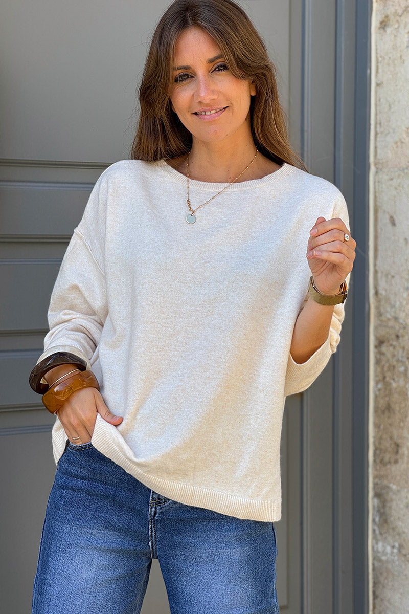 Pull basique beige en petite maille chiné couture apparente col bateau