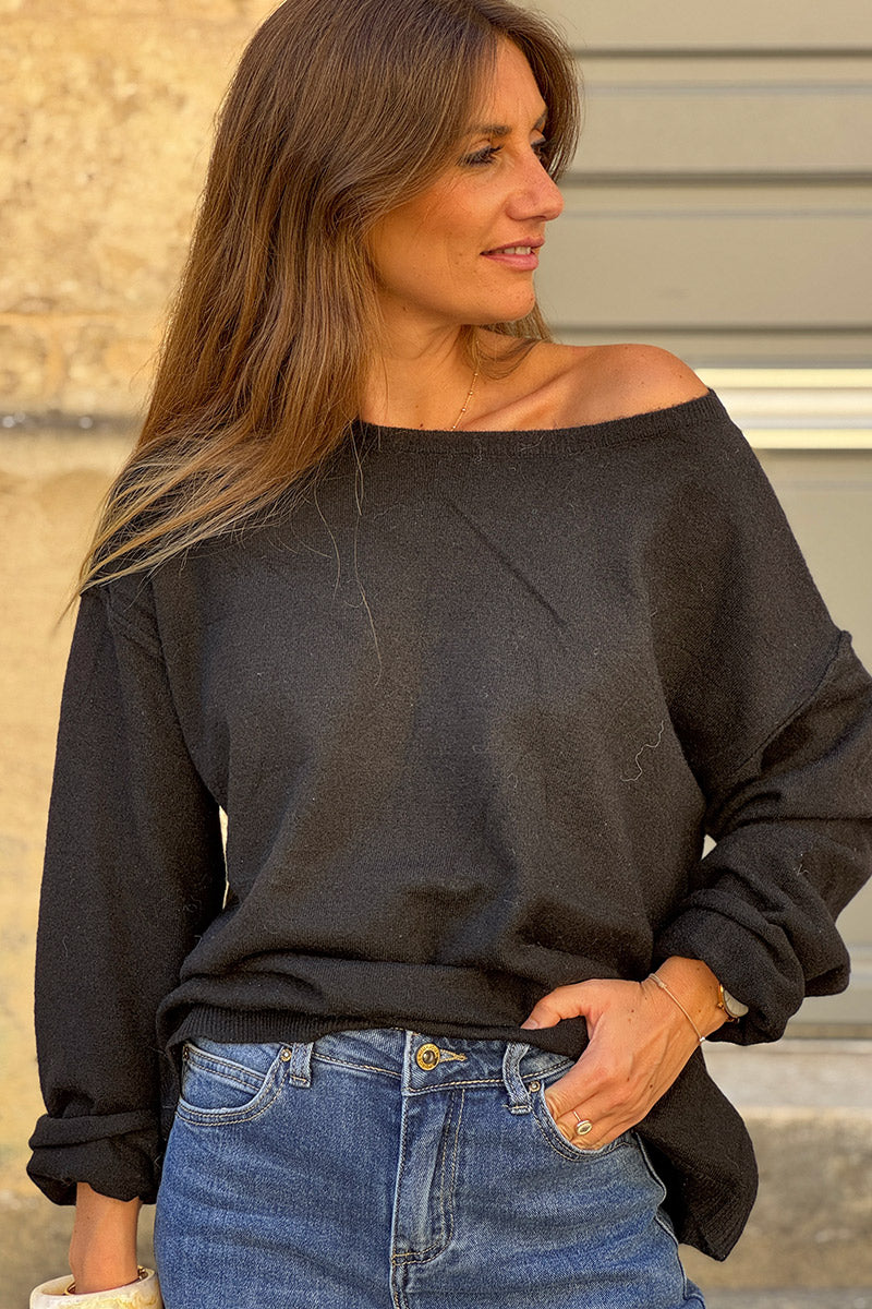 Pull basique noire en petite maille chiné couture apparente col bateau