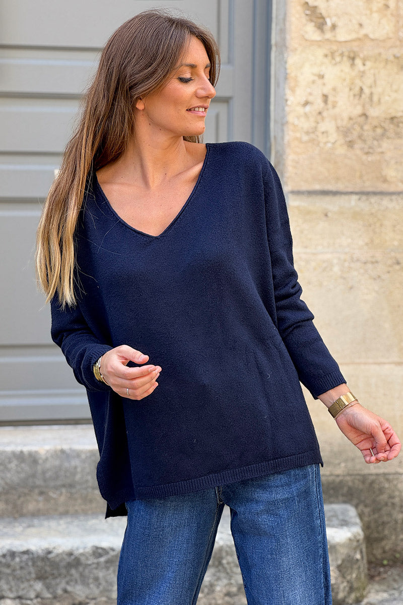 Pull basique tout doux bleu marine col V