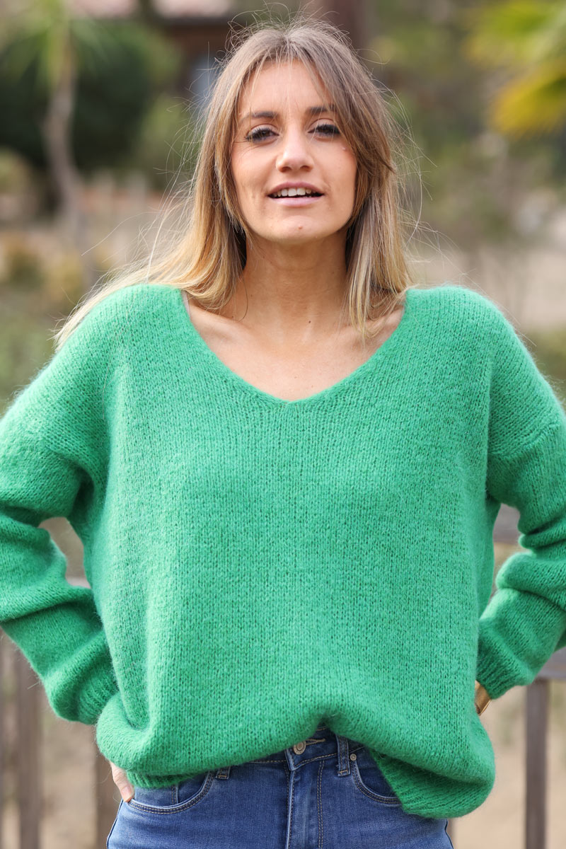 Pull-basique-vert-en-maille-col-v-h361_6