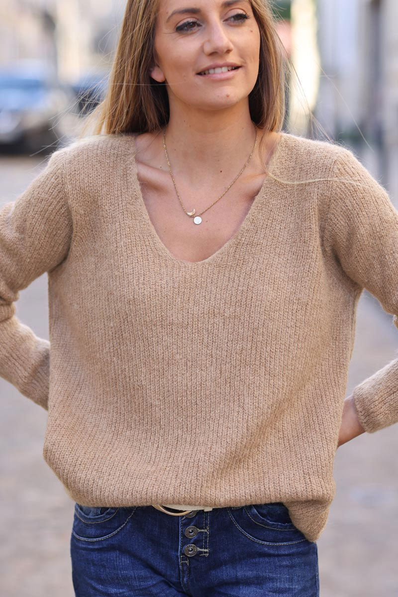 Slim fit v-neck beige mohair blend sweater