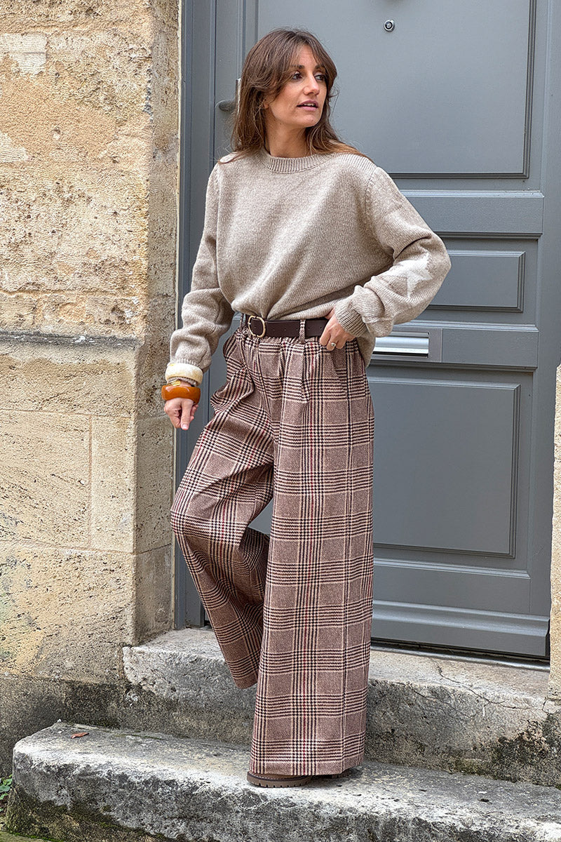 Pull beige en maille étoile aux coudes col rond