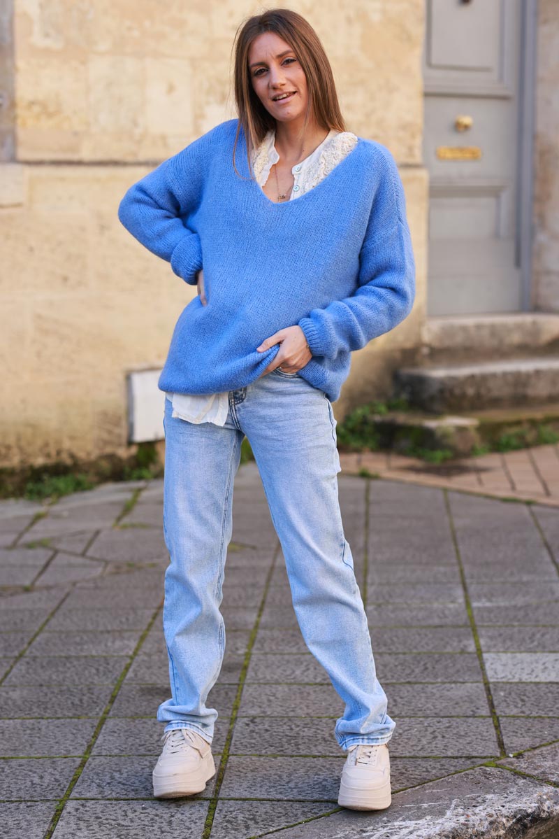 Pull bleu jean clair en maille mohair col v