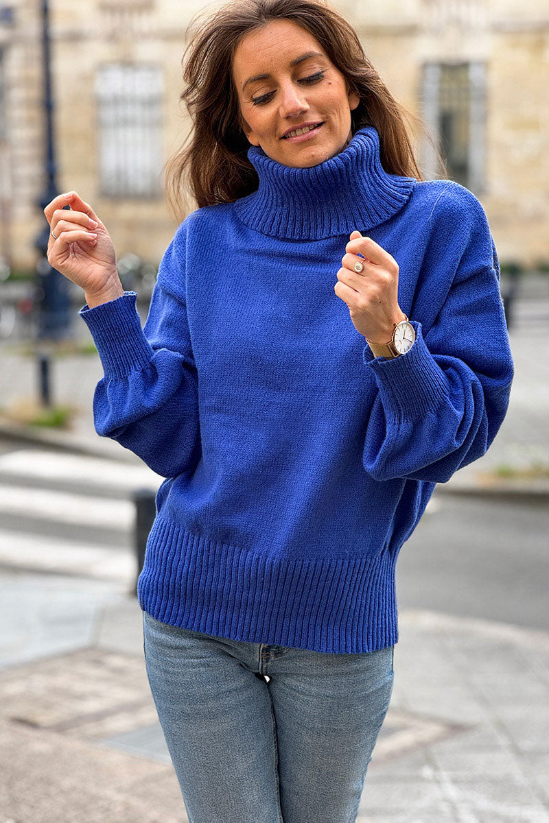 Pull bleu roi en maille col roulé côtelé et manches resserrées