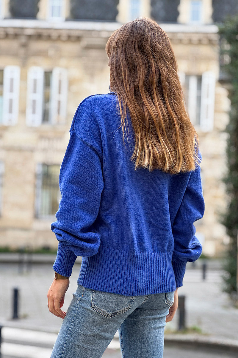 Pull bleu roi en maille col roulé côtelé et manches resserrées