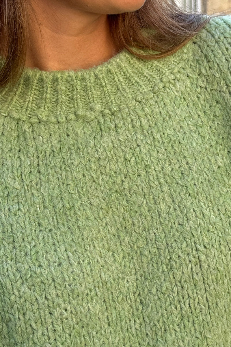 Pull chaud vert grosse maille douce manches bouffantes col rond