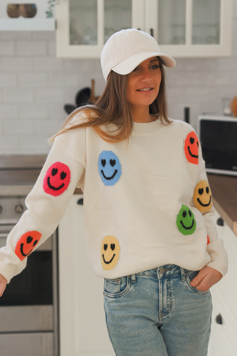 Pull doux écru motif smileys multicolores col rond côtelé