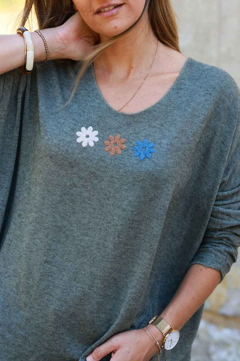 Khaki soft jersey jumper with trio flower in white camel and blue