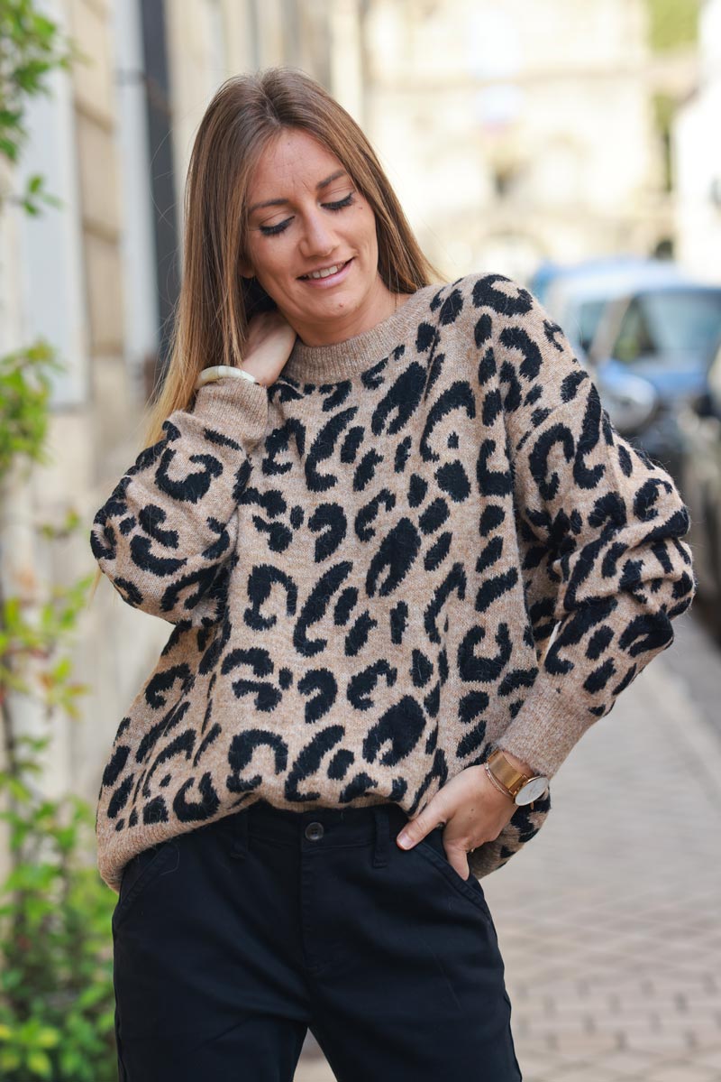 Camel cozy round neck sweater with leopard print