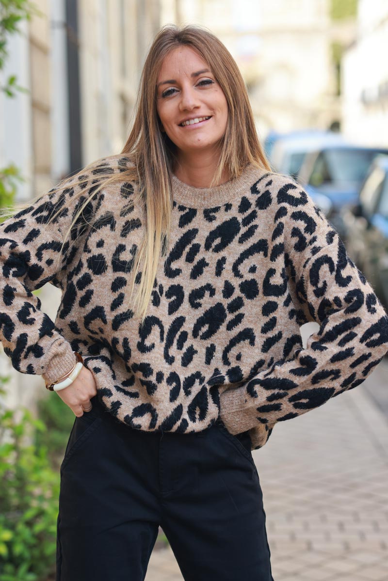 Camel cozy round neck sweater with leopard print