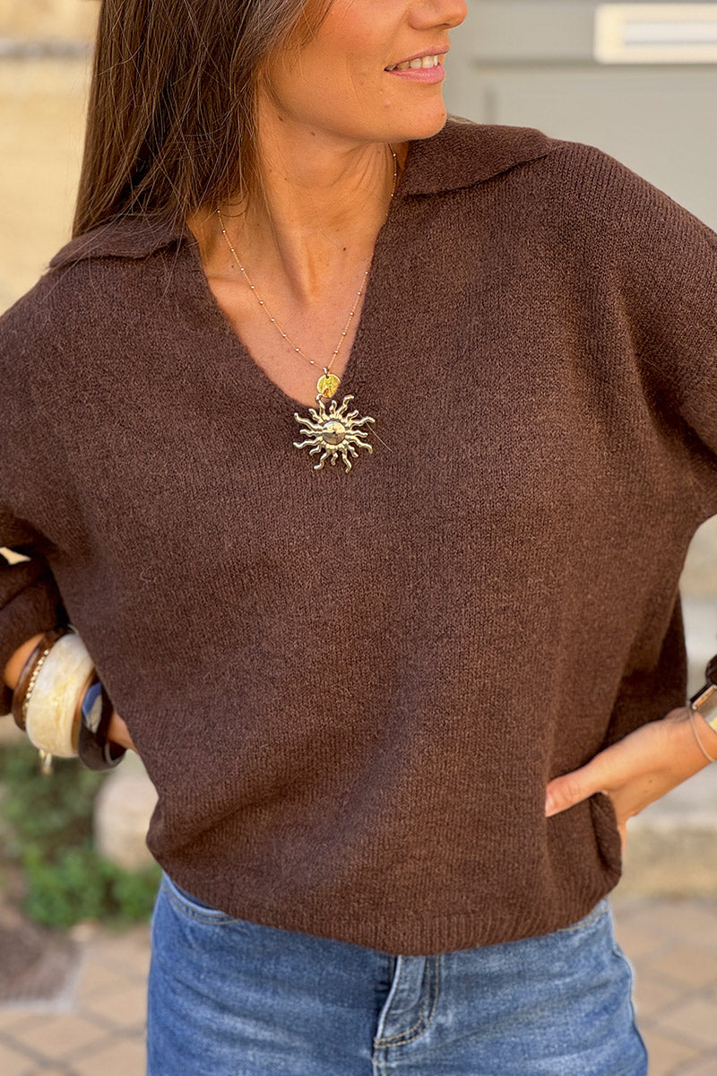 Pull doux et moelleux marron baby alpaga avec col broche soleil dorée