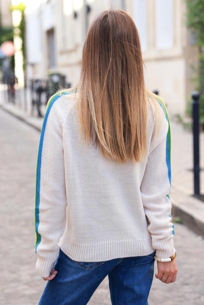 Jersey de punto crudo con mangas arcoiris y cuello redondo de canalé