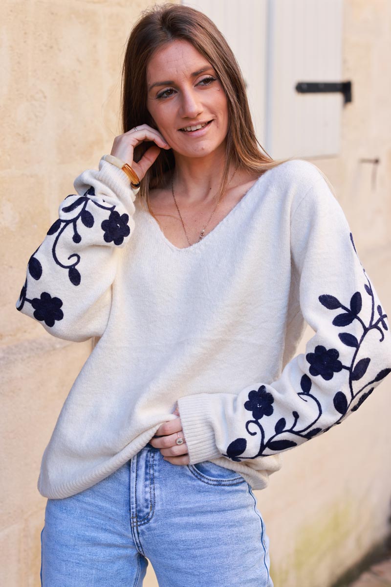 Ivory Knit V-Neck Jumper with Floral Scroll Sleeves