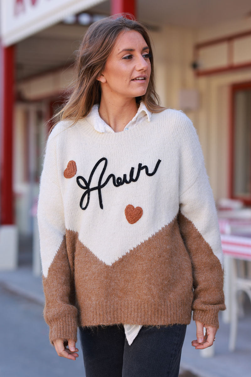 Pull écru maille moelleuse et douce v camel broderie cœur et Amour