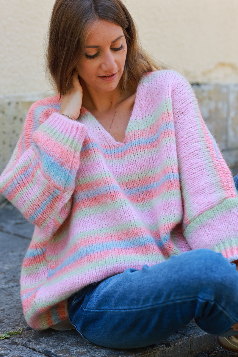 Pull en grosse maille rayures pastel multicolores manches chauve-souris