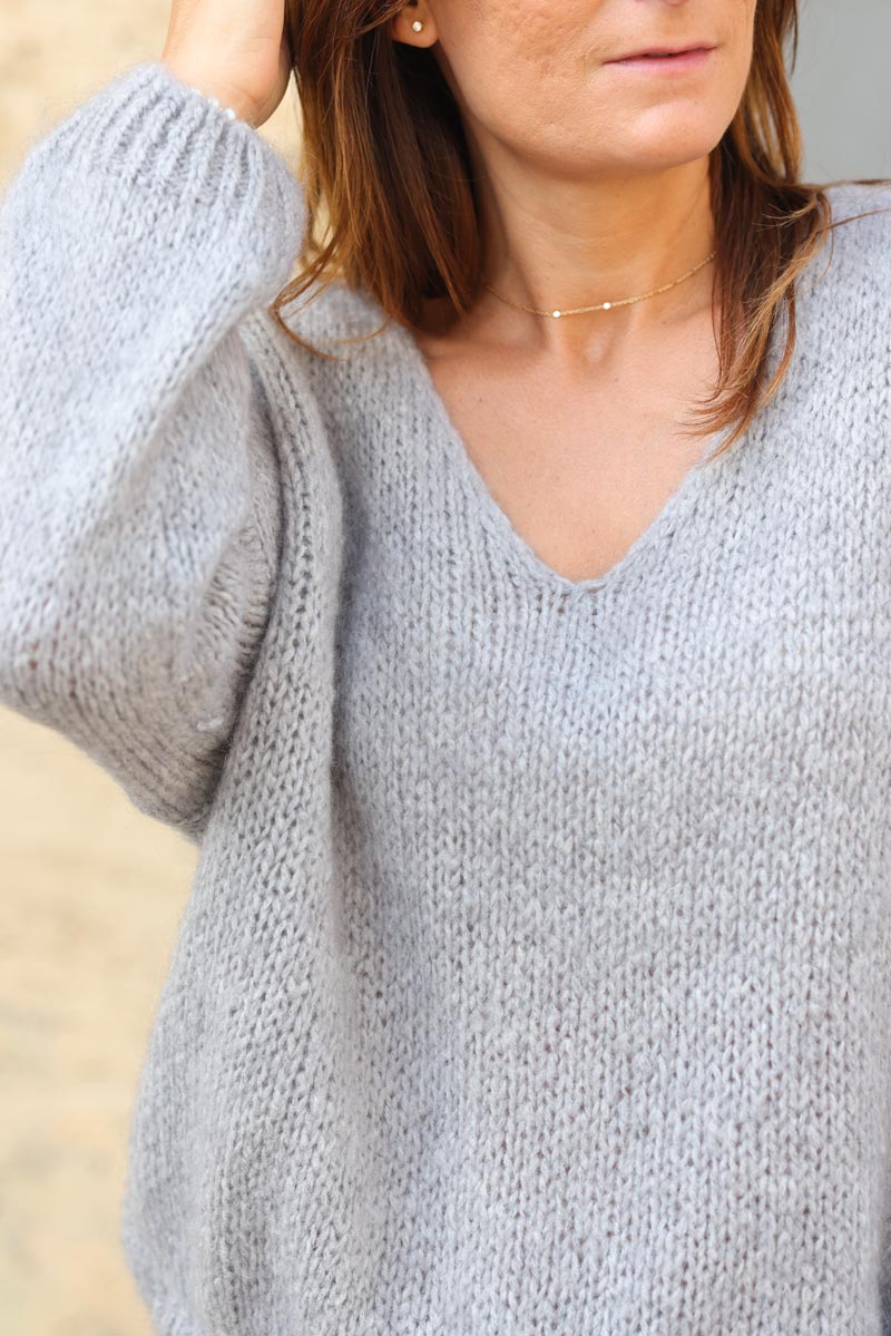 Pull gris grosses mailles col V