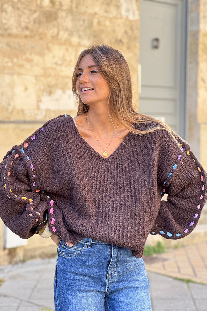 Pull grosse maille marron coutures apparentes fils chenille coloré