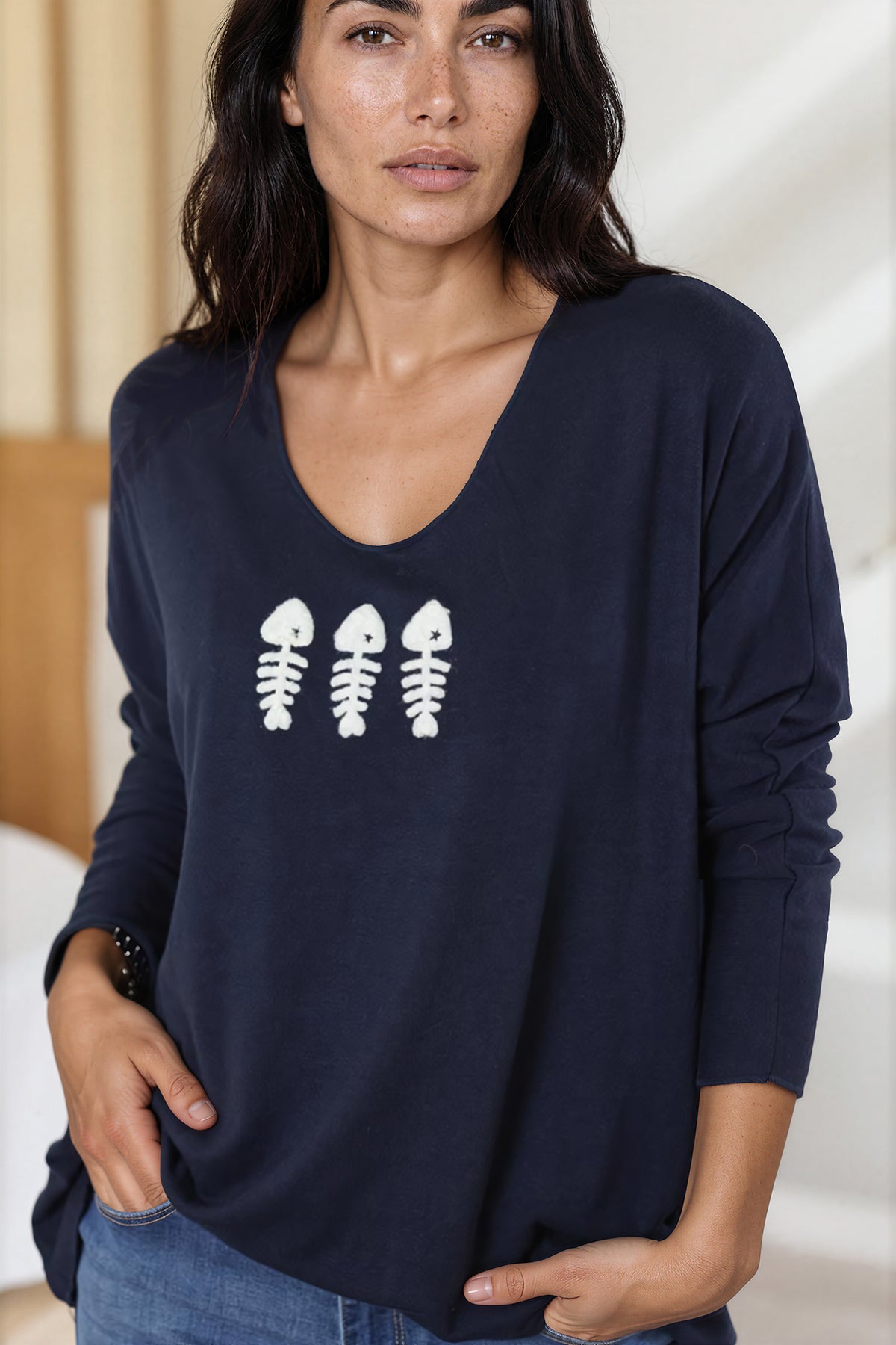 Pull jersey bleu marine doux trio poissons