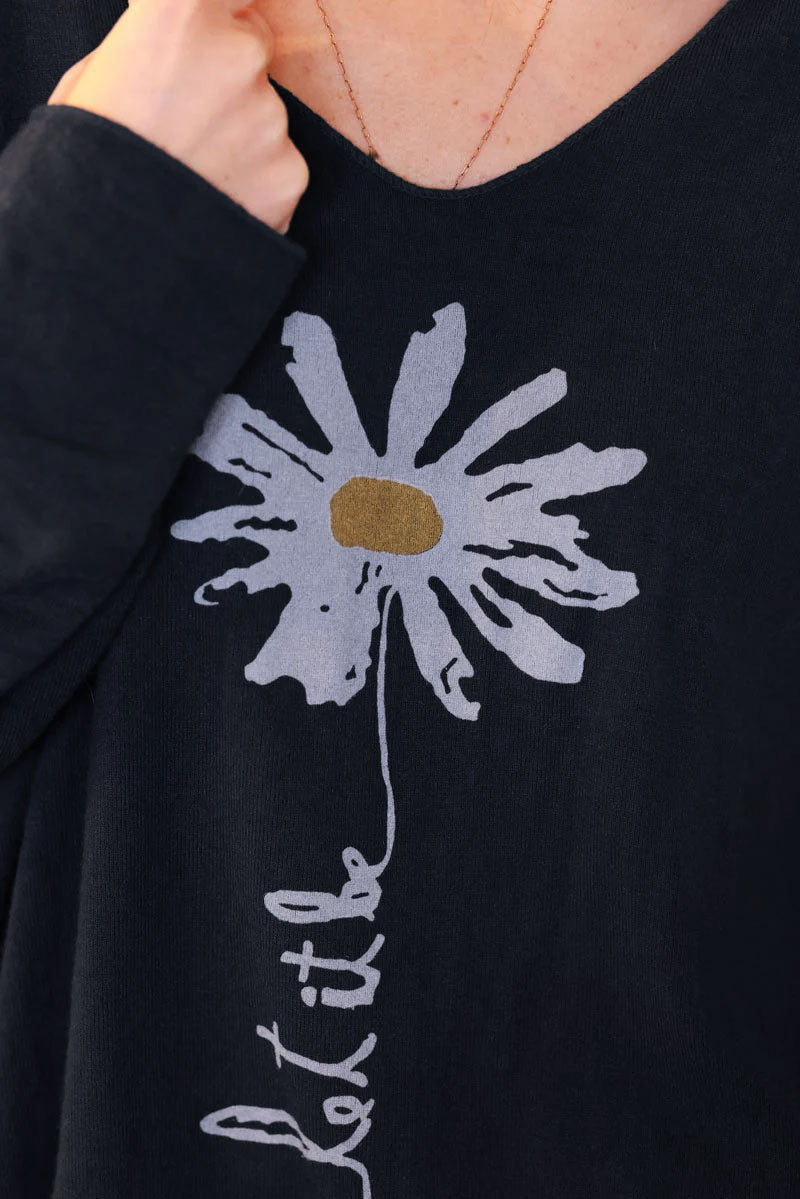 Pull jersey tout doux noir motif marguerite Let it be