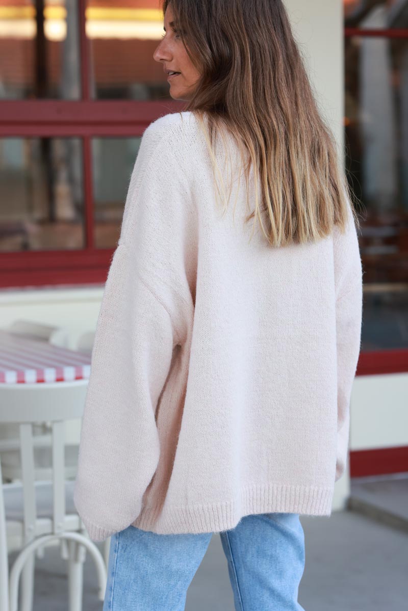 Pull large oversize beige rosé en maille avec mohair col rond côtelé