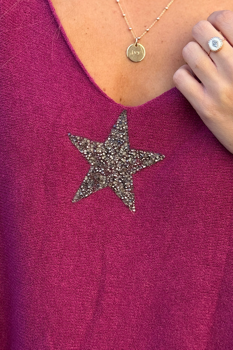 Pull large tout doux aubergine manches chauve-souris étoile strass