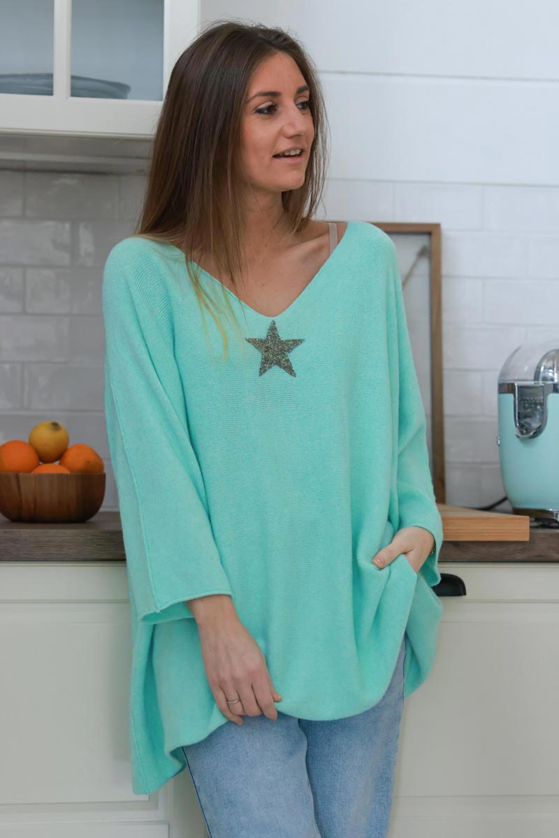 Pull large tout doux vert d'eau manches chauve-souris étoile strass