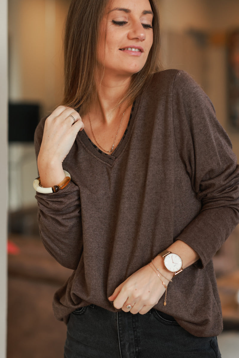 Brown Long-Sleeve V-Neck Tee with Leopard Trim