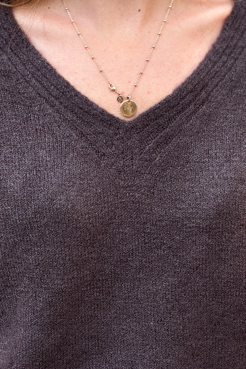 Pull marron en maille alpaga tout doux détail col v