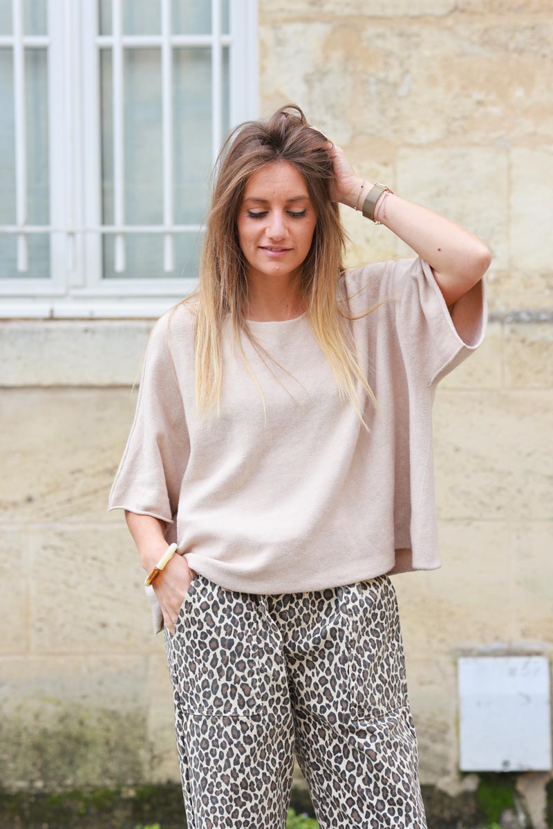 Pull moelleux et doux beige manches chauve souris col rond