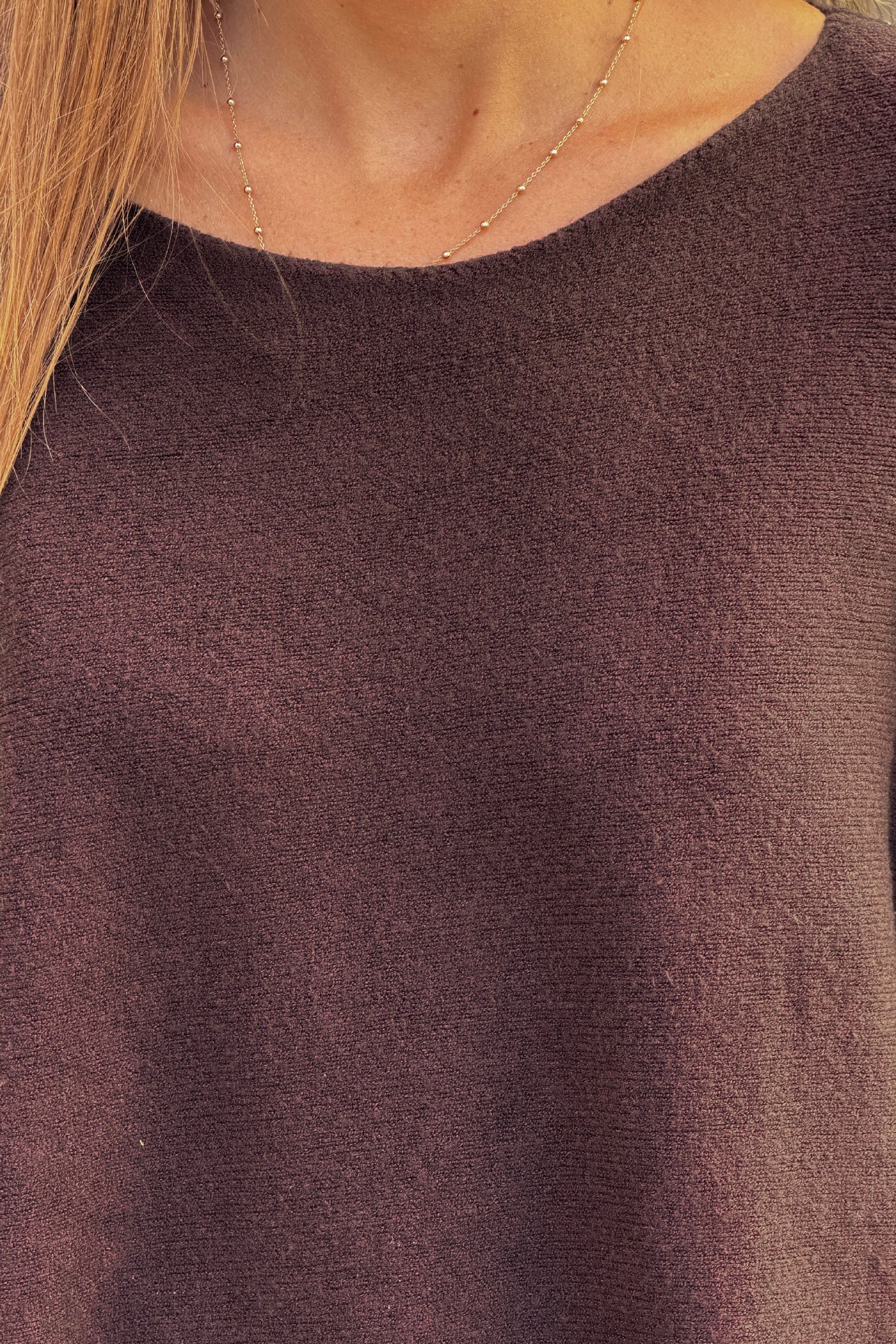Pull moelleux et doux marron à manches chauve-souris col rond