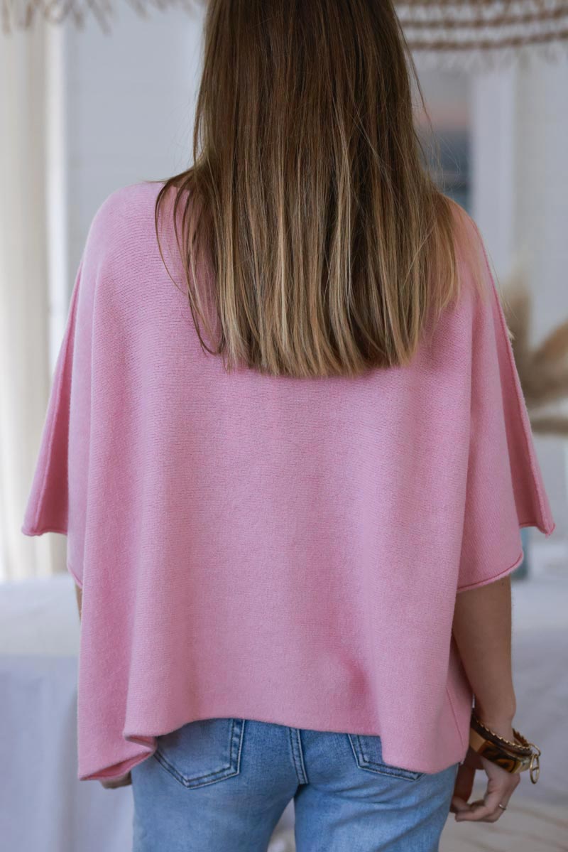 Pull moelleux et doux rose pâle manches chauve souris col rond