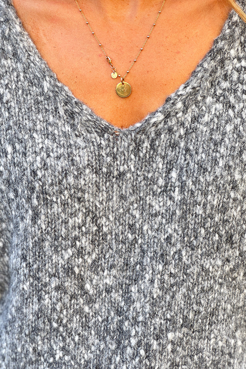 Pull moelleux gris en maille chinée col v