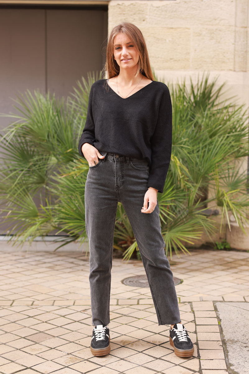 Eloise Black ultra-soft, Viscose Blend V-Neck Sweater