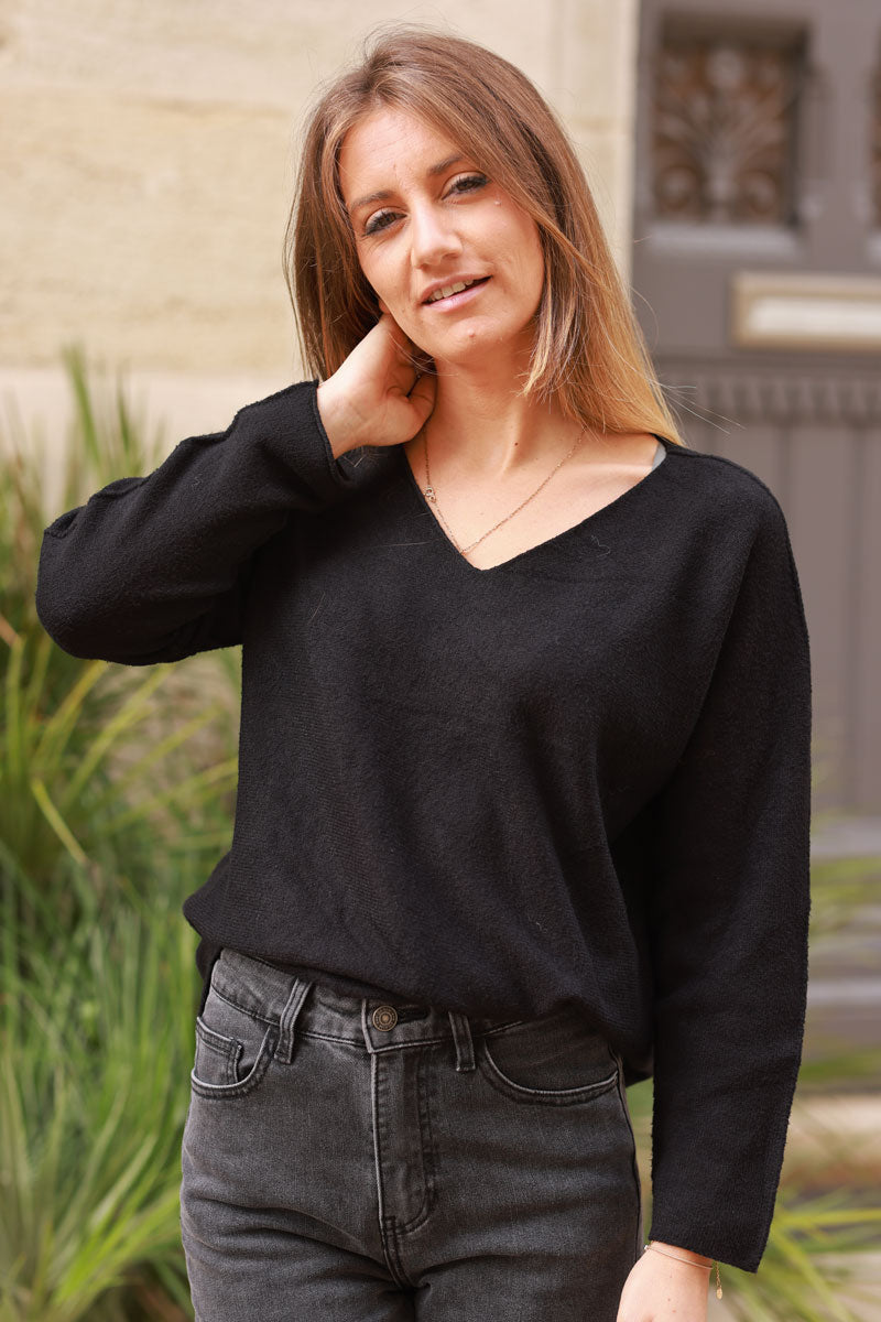 Eloise Black ultra-soft, Viscose Blend V-Neck Jumper