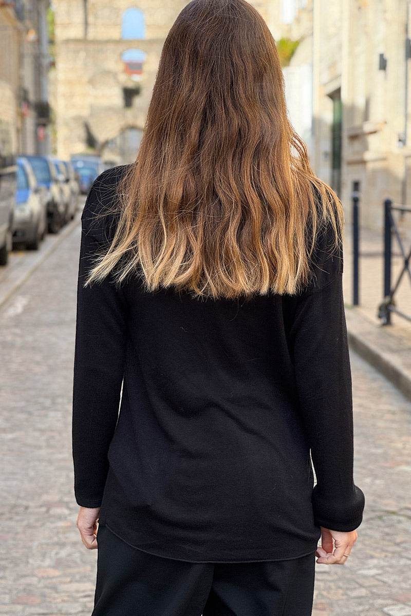 Black LOVE Leopard Applique V-Neck Long-Sleeve Tee