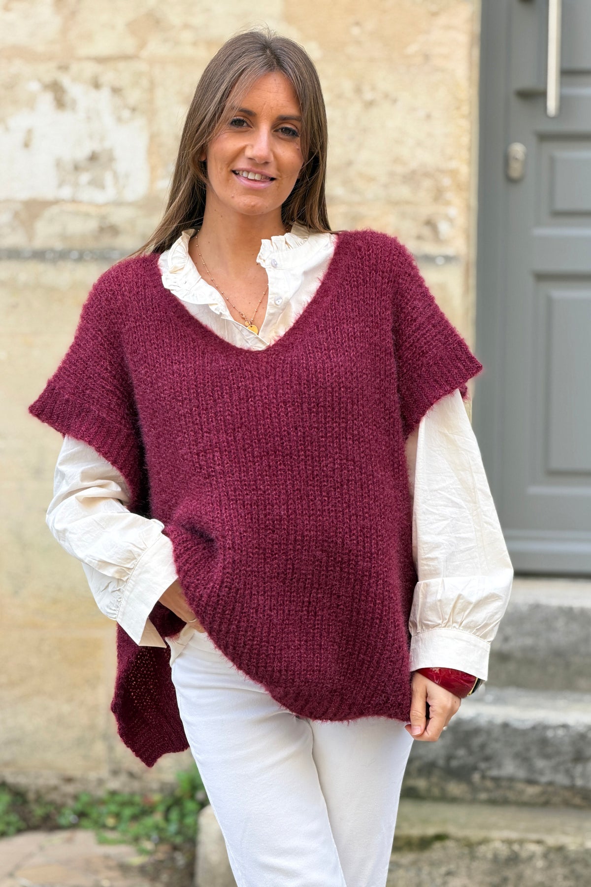 Pull poncho aubergine à boutons sur le coté col v maille mohair
