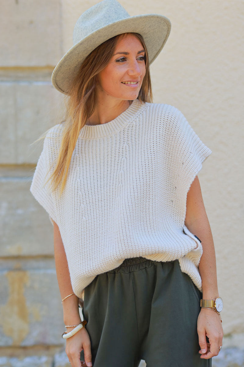 Beige sleeveless chunky crochet knit sweater with large button