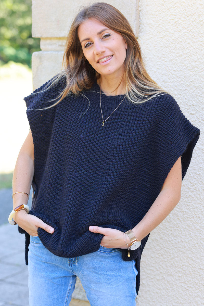 Navy blue sleeveless chunky crochet knit sweater with large button