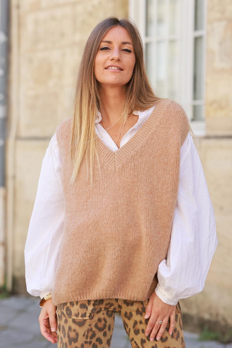 Pull sans manches camel en grosse maille col V cotelé