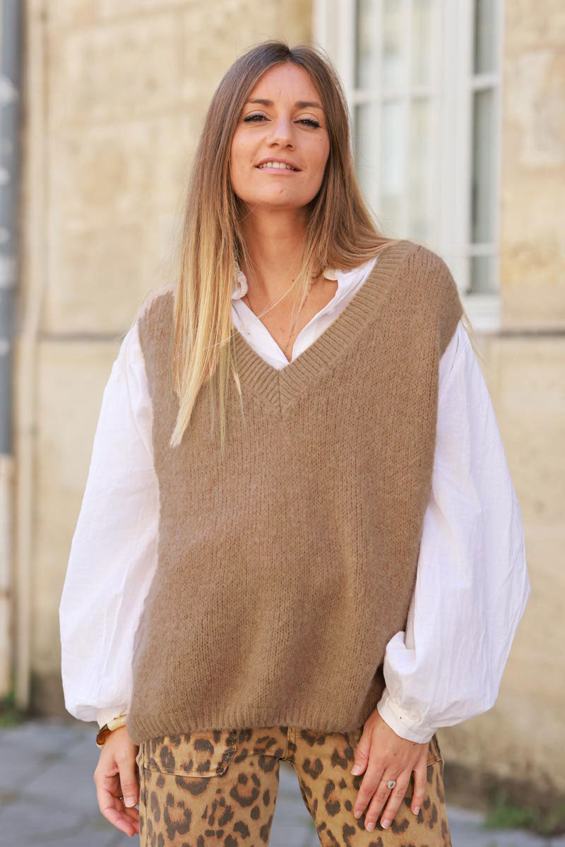 Pull sans manches camel en grosse maille col V cotelé