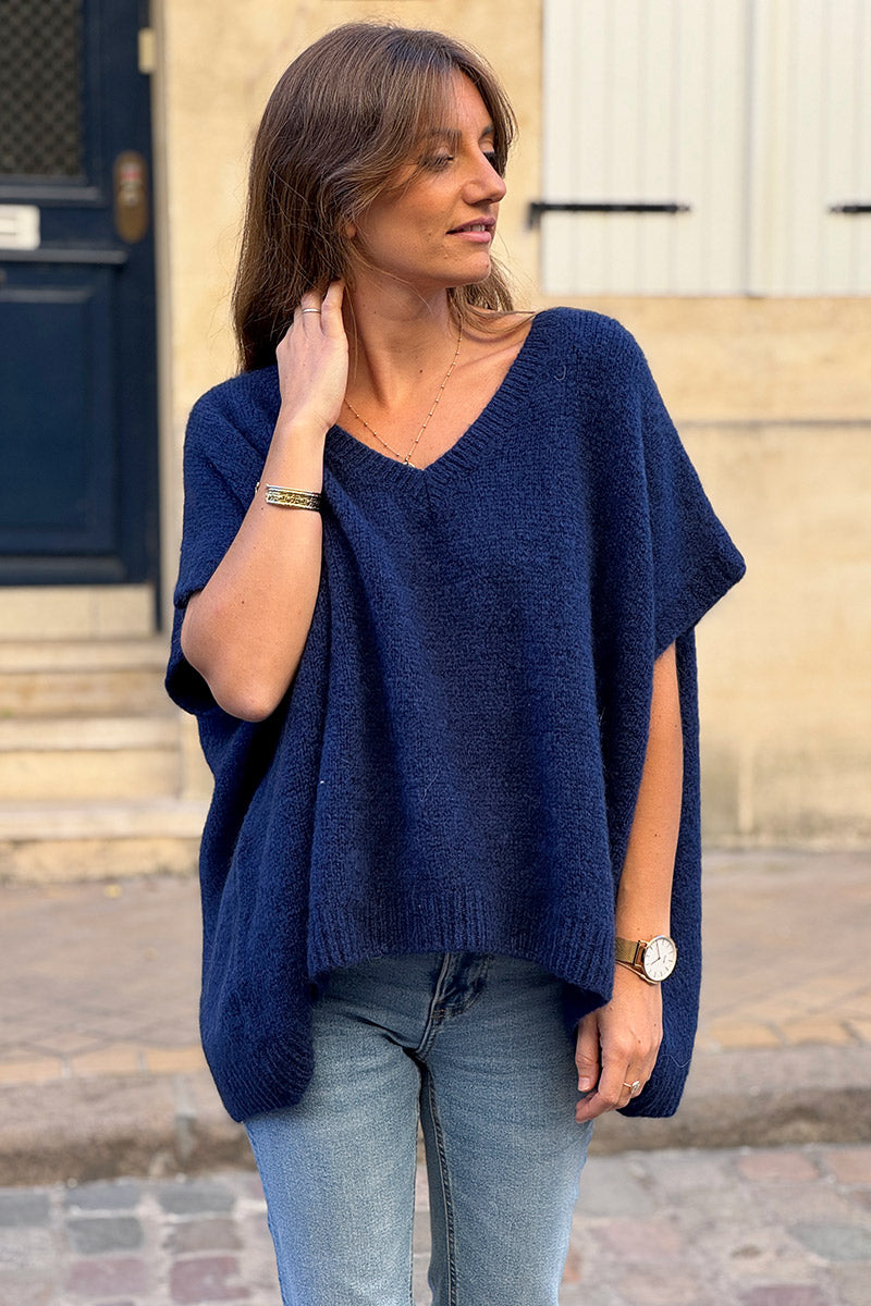 Pull sans manches large et moelleux bleu marine en mohair col v côtelé